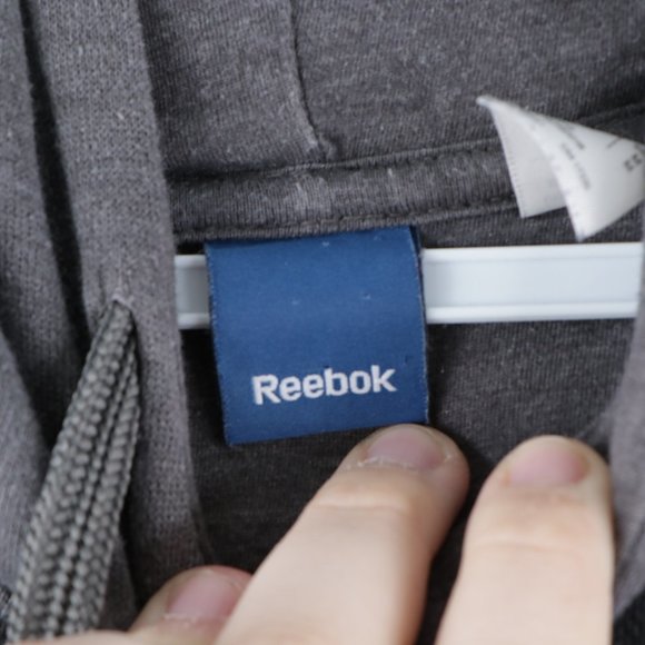 Vintage Reebok Classic Logo Boxy Hoodie Sweatshirt - Picture 4 of 7